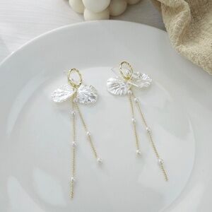 Shell Flower Petal Long Earrings Elegant Floral Dangle Earrings Elegant Flower